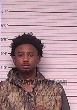 Recent Mugshot Image for MARQUISE DYWAYNE GRIFFITH in Bladen County, North Carolina