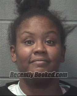 Recent Mugshot Image for VIOLA DENISE SIMMONS in Onslow County, North Carolina