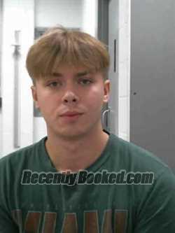 Recent Mugshot Image for MICHAEL RICHARD VALLEROY in Muscatine County, Iowa