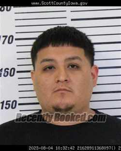 Recent Booking / Mugshot for ROSENDO IVAN ALONZO in Scott County, Iowa