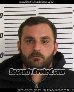 Recent Mugshot Image for AUSTIN ROBERT LUMSDON in Scott County, Iowa