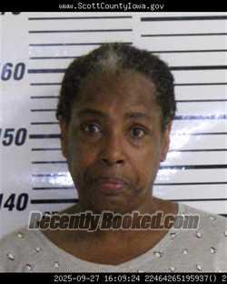 Recent Booking / Mugshot for CYNTHIA ANN PARKER-MCGEE in Scott County, Iowa