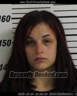 Recent Mugshot Image for MAISY LEE VINCENT in Scott County, Iowa