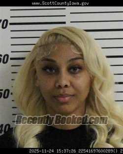 Recent Mugshot Image for DANEE ARMOINI ROBINSON in Scott County, Iowa