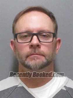 Recent Mugshot Image for TRAVIS LEANDER QUISBERG in Sioux County, Iowa