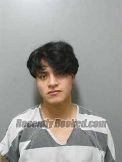 Recent Mugshot Image for OMAR GUSTAVO ROBLERO-VELASQUEZ in Sioux County, Iowa