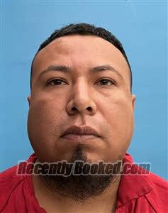 Recent Mugshot Image for Victor Fernando Gil Gil in Desoto County, Florida