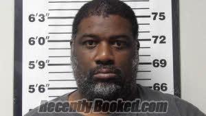 Recent Mugshot Image for JAMES JUNIOR BATTS in Carteret County, North Carolina