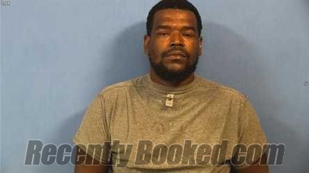 Recent Booking / Mugshot for DENNIS THOMAS JR in DuPage County, Illinois