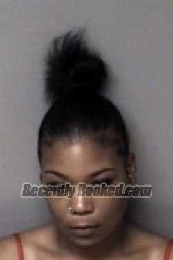 Recent Booking / Mugshot for Jazmond Monique Lowe in Gaston County