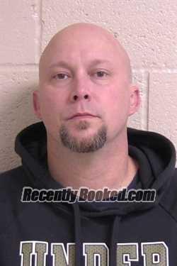 Recent Mugshot Image for KENNETH DEARDEUFF in Madison County, Illinois