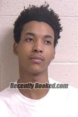 Recent Booking / Mugshot for CORHAN MCQUEEN in Madison County, Illinois