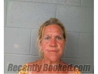 Recent Mugshot Image for Carmen Laird in Perry County, Illinois