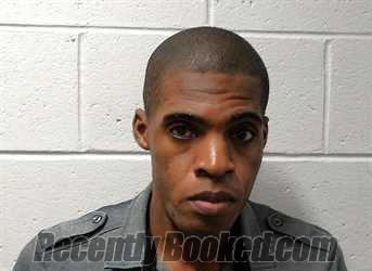 Recent Mugshot Image for LOUISSAINT, ICLES in Clay County, Indiana