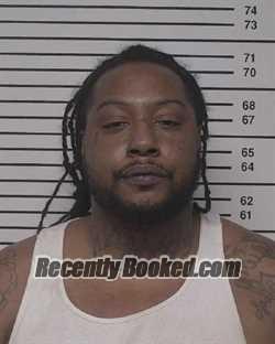 Recent Mugshot Image for DARIUS JACQUINE CALDWELL in Iredell County, North Carolina