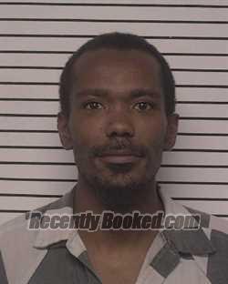 Recent Mugshot Image for RICARDO JAVON LIPSCOMB in Iredell County, North Carolina
