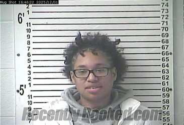 Recent Mugshot Image for TITANIA ANDREA BARTON in Hardin County, Kentucky
