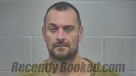 Recent Mugshot Image for DUSTIN FARMER in Laurel County, Kentucky