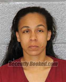 Recent Booking / Mugshot for LAYONNA SHAMMAE SHAMBLIN in Mecklenburg