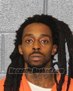 Recent Booking / Mugshot for TOY SHEMELLE JOHNSON in Mecklenburg County