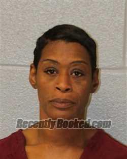 Recent Mugshot Image for ANIKA LASHA DAVIS in Mecklenburg County, North Carolina