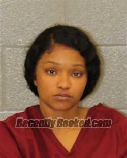 Recent Mugshot Image for LAKESHIA YVONNE HOLMES in Mecklenburg County, North Carolina