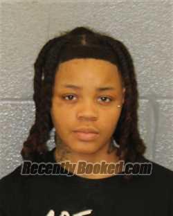 Recent Mugshot Image for MARIAH DOMONIQUE EVANS in Mecklenburg County, North Carolina