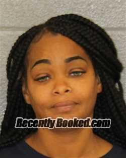 Recent Mugshot Image for SHAKEYRA SHAMELLE COUSART in Mecklenburg County, North Carolina