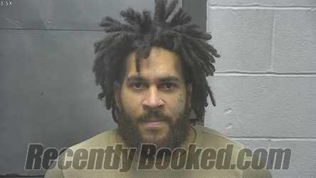 Recent Mugshot Image for DEONQUEZ D HOLLWELL in Meade County, Kentucky