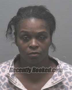 Recent Mugshot Image for CARRIE SHEMEKA MCDONALD in New Hanover County, North Carolina