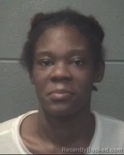 Recent Mugshot Image for ANNYIA LADAIJHA WILLIAMS in Onslow County, North Carolina