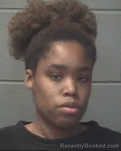 Recent Mugshot Image for KENYETA GENEVIEVE OVERBEY in Onslow County, North Carolina