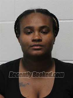 Recent Mugshot Image for IVY NICOLE SAUNDERS in Wicomico County, Maryland