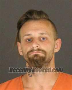 Recent Booking / Mugshot for TYLER GRIPHEN BOWEN in St Clair County