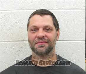 Recent Booking / Mugshot for ALEX LAWRENCE RIDDELL in Rutherford County ...