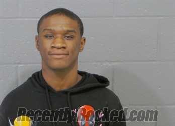 Recent Booking / Mugshot for TRAVARI JAVON ALLEN-SMITH in Stanly County