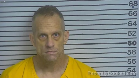 Recent Mugshot Image for MATTHEW AARON THREAT in Forrest County, Mississippi