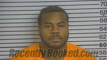 Recent Mugshot Image for RODREQUEZ WHITE in Forrest County, Mississippi