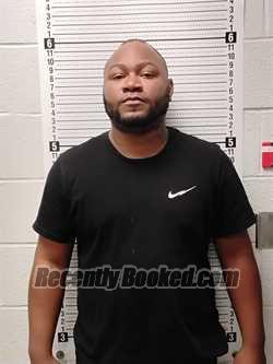 Recent Mugshot Image for MICHAEL ALEJANDRO HOLLINS in Tate County, Mississippi