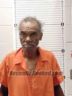 Recent Mugshot Image for WILLIE BEE RUCKER in Tate County, Mississippi