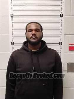 Recent Mugshot Image for TRUMICHAEL DESHAWN LEWIS in Tate County, Mississippi