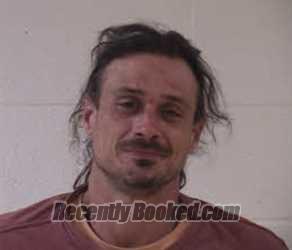 Recent Booking / Mugshot for PERRY ANDREW RIDDLE in Yancey County ...