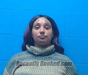 Recent Mugshot Image for Lateasha Larayne Henshaw in Saline County, Missouri