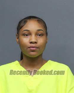 Recent Mugshot Image for LANIQUIANA SONIKE WILLIAMS in Bowie County, Texas