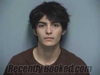 Recent Mugshot Image for AZRIEL BENJAMIN ESTRADA in Roanoke County, Virginia