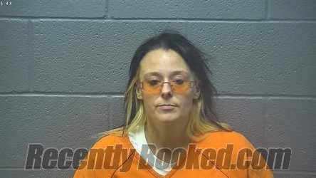 Recent Mugshot Image for SOMMER NICOLE CRABTREE in Warren County, Virginia