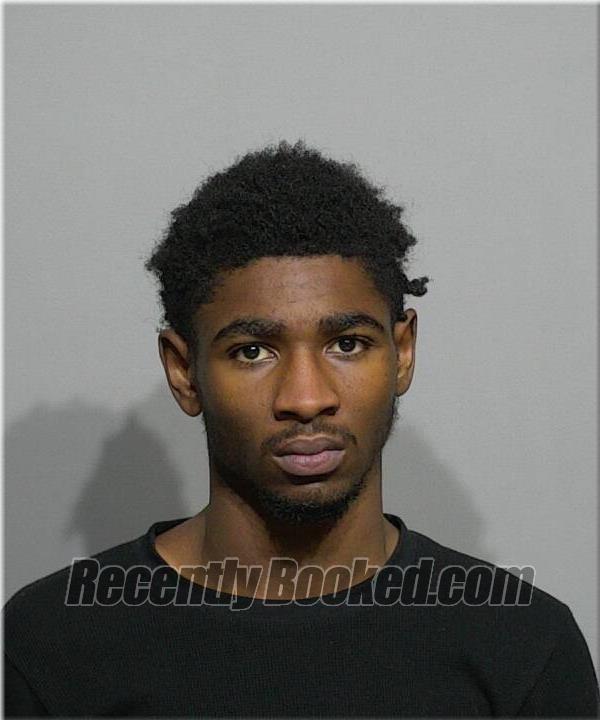 Recent Booking / Mugshot for Travis Parks in Milwaukee County, Wisconsin(00)