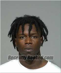 Recent Booking / Mugshot for Marcus Moore in Milwaukee County, Wisconsin