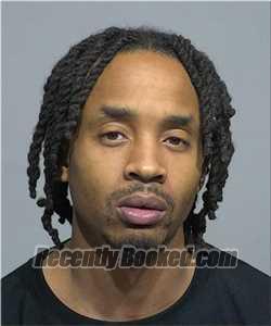 Recent Booking / Mugshot for Deshawn Lawrence in Milwaukee County ...