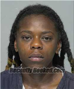 Recent Booking / Mugshot for Tia Evans in Milwaukee County, Wisconsin